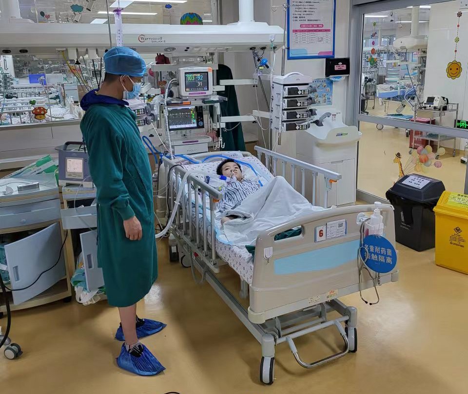 项城市跨省救护车出租公司